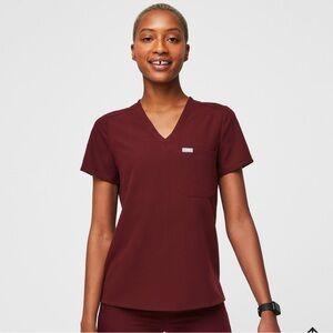 FIGS Catarina One-Pocket Scrub Top ™